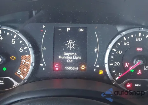 2023 Jeep Renegade Latitude 4X4 z USA, uszkodzony, nr VIN ZACNJDB13PPP16022